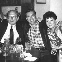 J. Bruce Novoa, Óscar Hijuelos, René Avilés Fabila y su esposa Rosario Casco<br>Milwaukee (1991)